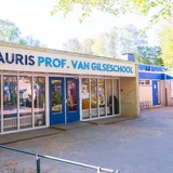 Voorkant schoolgebouw Auris Prof. van Gilseschool