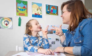 Nieuwe manieren om taalontwikkeling bij kinderen met TOS te meten